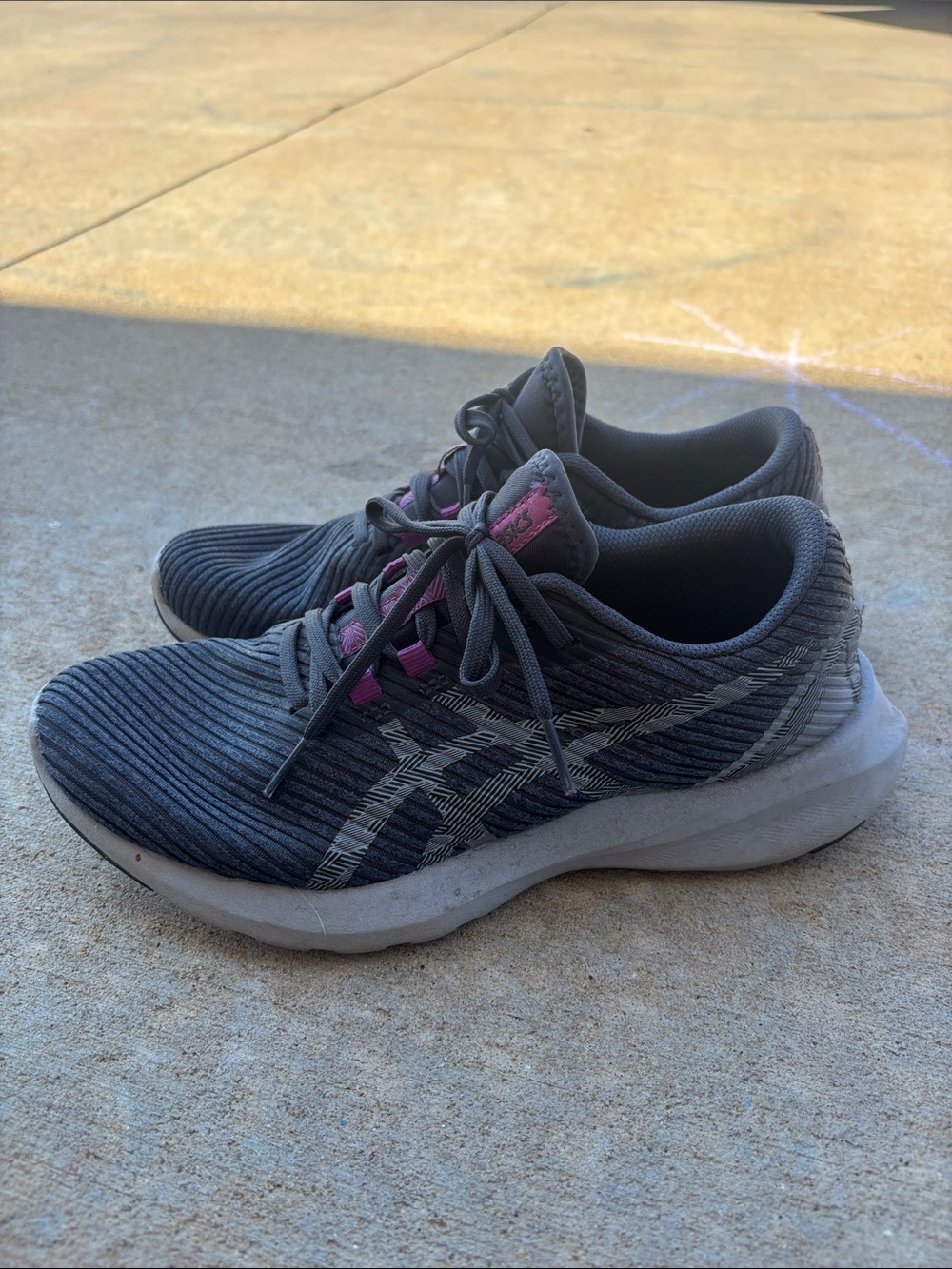 ASICS Gray Athletic Sneakers with Pink Eyelet Accents - Picture 3 of 7